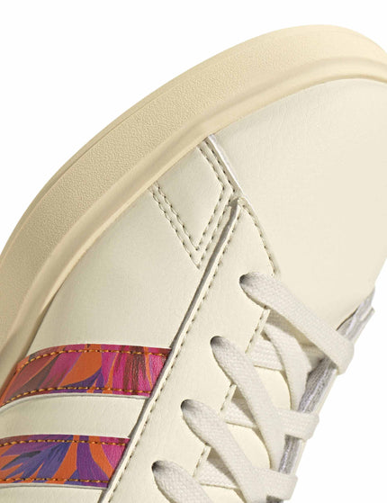 adidas Grand Court 2.0 Shoes - Cream White/Warm Vanilla/Gold Metallicimage7- The Sports Edit