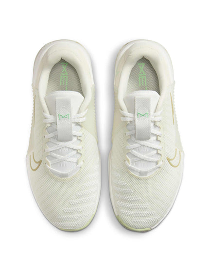 Nike Metcon 9 Premium Shoes - Sea Glass/Summit White/Olive Aura/Metallic Gold Starimage5- The Sports Edit