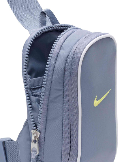 Nike Sportswear Essentials Crossbody Bag (1L) - Ashen Slate/White/Light Laser Orangeimage4- The Sports Edit
